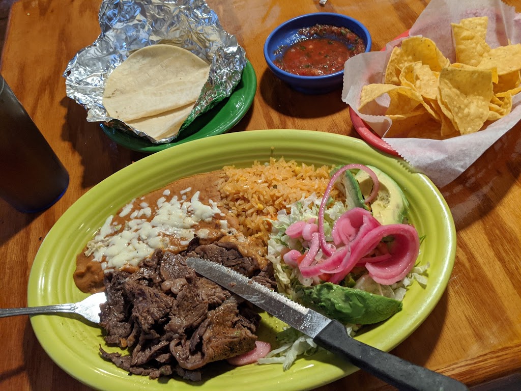 El Loro Mexican Restaurant | 4749 East Highway 13, Savage, MN 55378, USA | Phone: (952) 736-8307