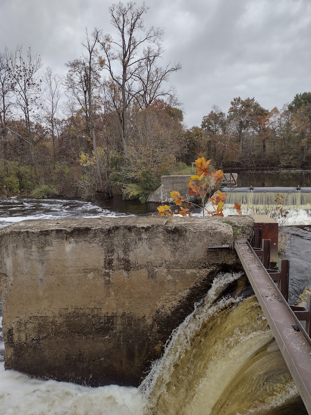 Nasby Dam | Nasby Dam, LaGrange, IN 46761, USA | Phone: (260) 367-2164