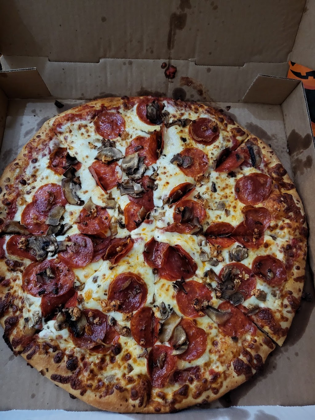 Milwaukee street pizza | 2616 E Milwaukee St, Janesville, WI 53545, USA | Phone: (608) 563-1700