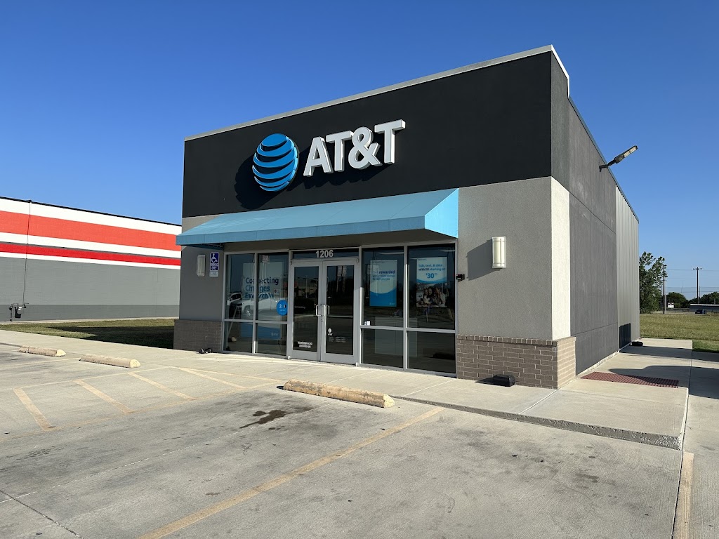 AT&T Store | 1206 US-380, Bridgeport, TX 76426, USA | Phone: (940) 683-8252