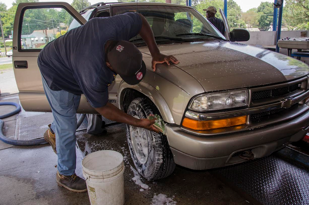 Leos Car Care Inc | 425 E Salisbury St, Asheboro, NC 27203, USA | Phone: (336) 626-6556