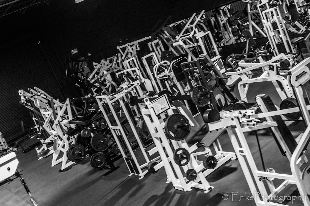 Virginia Beach Iron Gym | 2682-2698 Reliance Dr, Virginia Beach, VA 23452, USA | Phone: (757) 273-5138