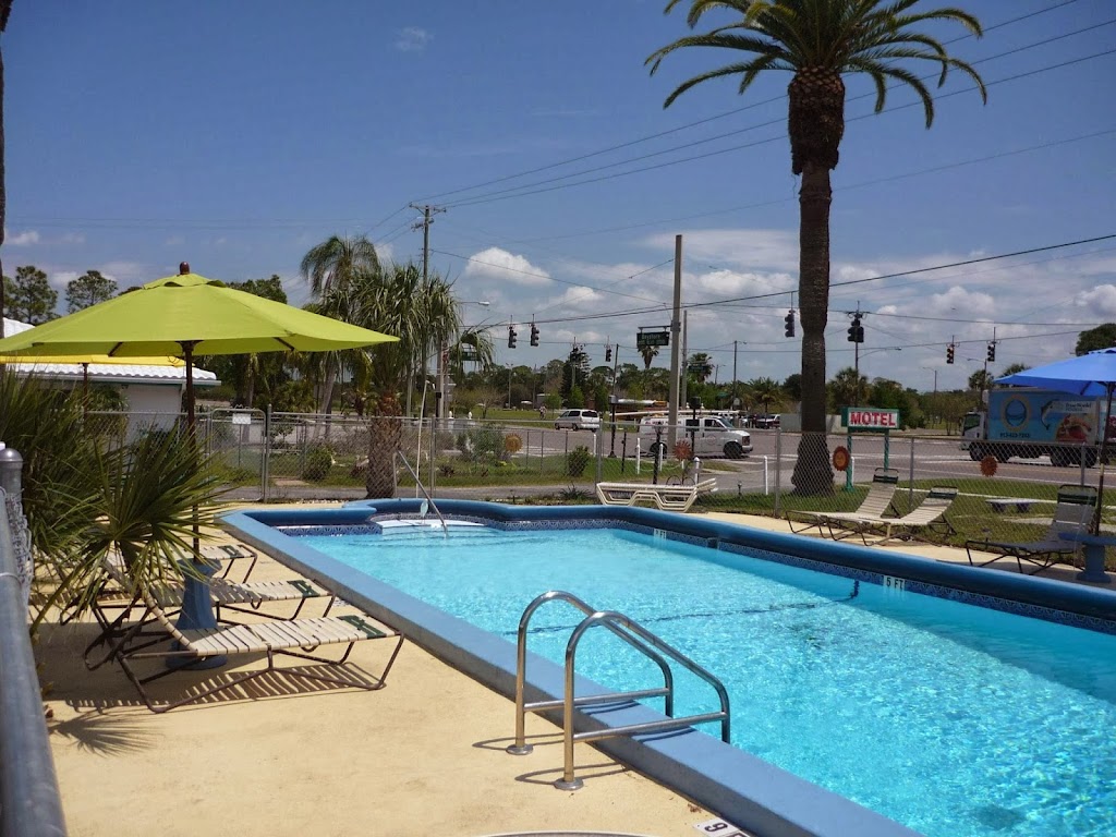 Palm Court Motel | 2090 Bayshore Blvd, Dunedin, FL 34698, USA | Phone: (727) 736-0441