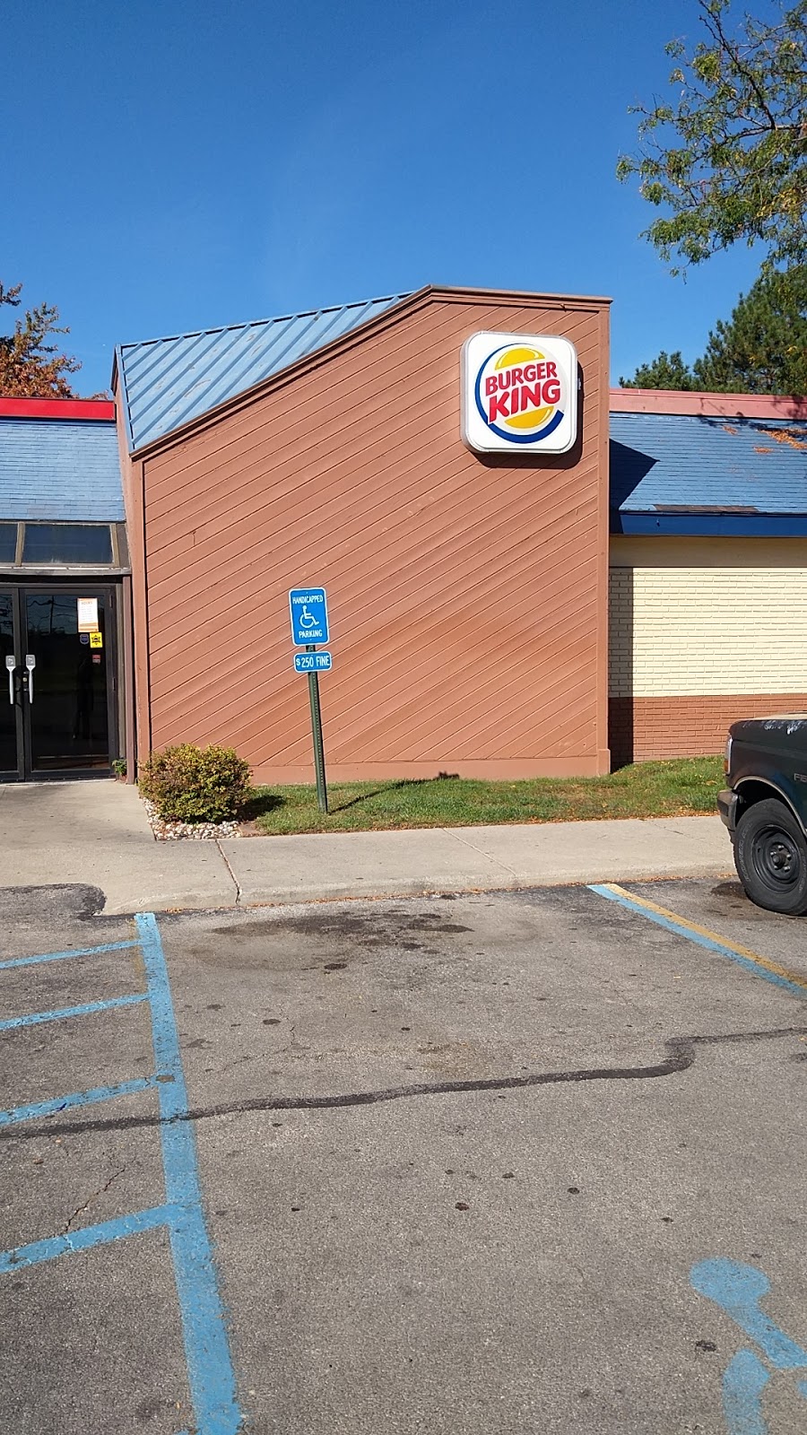 Burger King | 910 Western Ave, Toledo, OH 43609, USA | Phone: (419) 255-1137