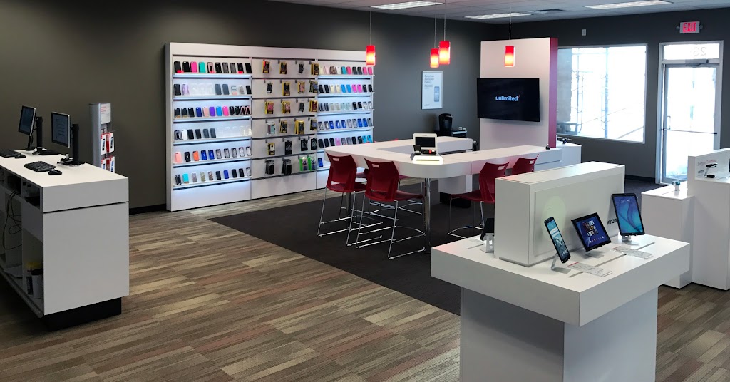 Verizon Authorized Retailer - Russell Cellular | 2368 Jackson St, Stoughton, WI 53589, USA | Phone: (608) 492-4567