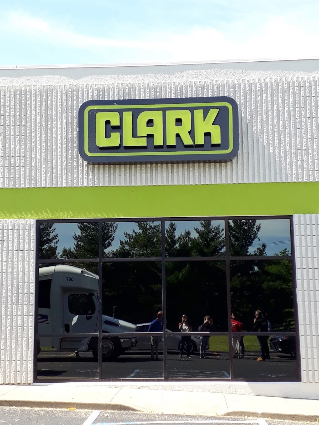 Clark Material Handling Company | 700 Enterprise Dr, Lexington, KY 40510, USA | Phone: (859) 422-6400