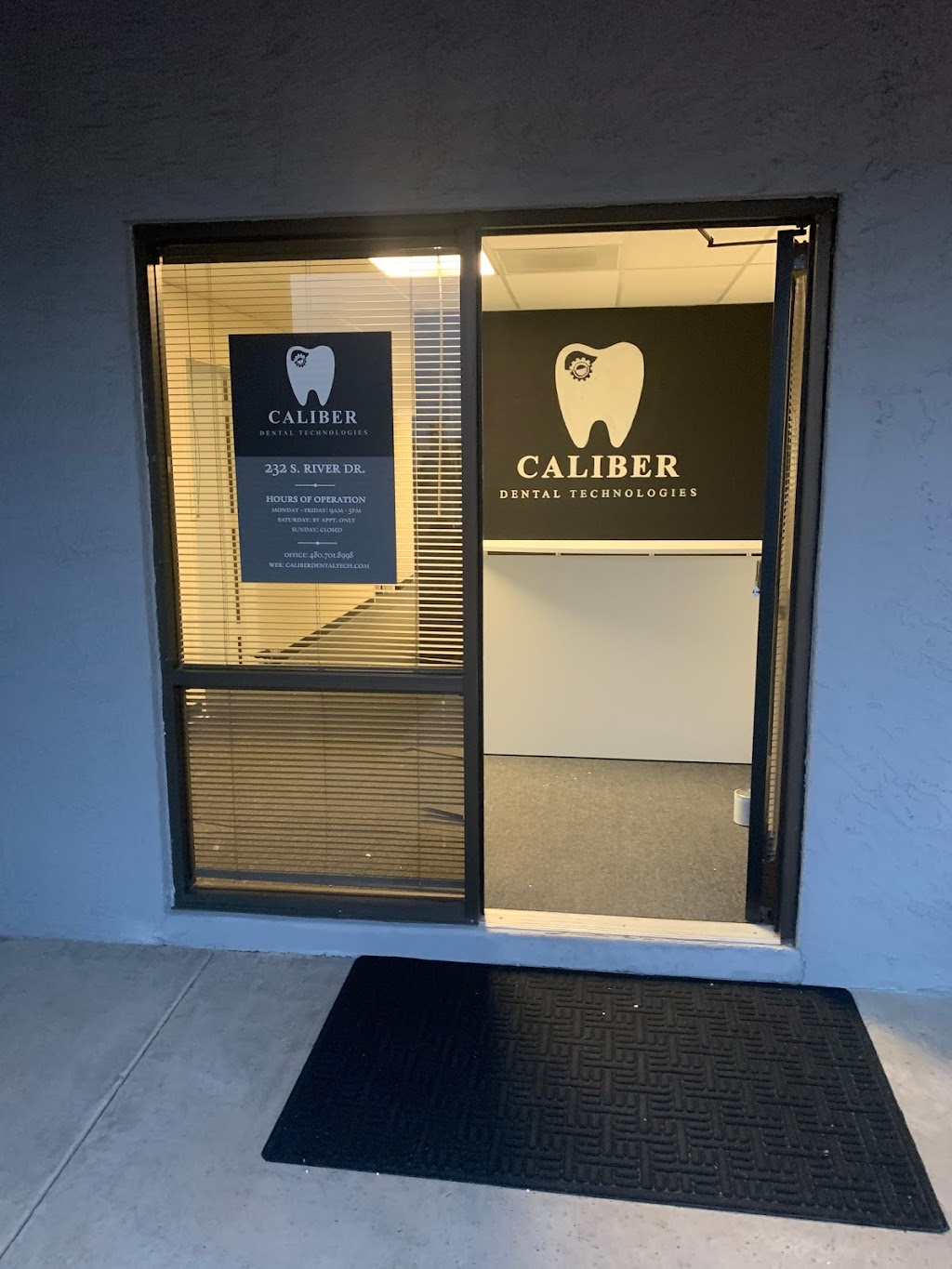 Caliber Dental Technologies, LLC | 232 S River Dr, Tempe, AZ 85281, USA | Phone: (480) 701-8998