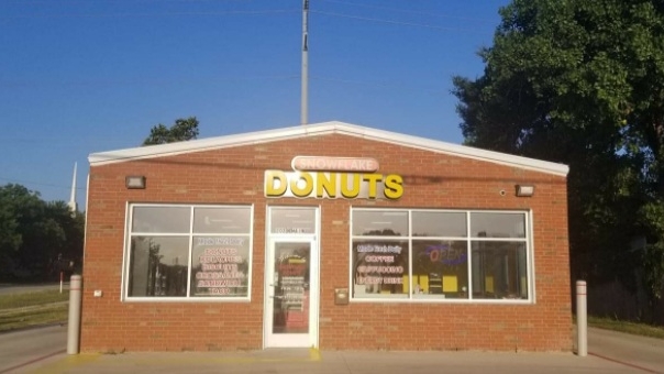 Hutchins Donuts | 203 N Main St, Hutchins, TX 75141, USA | Phone: (972) 225-0808