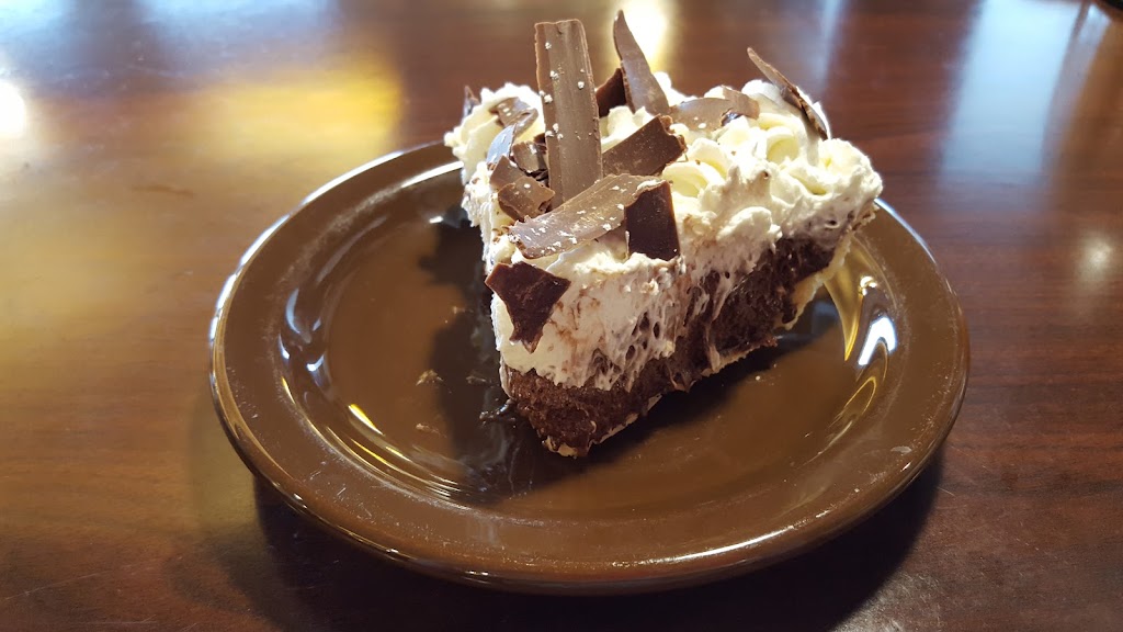 Village Inn | 2901 N Main St, Hutchinson, KS 67502, USA | Phone: (620) 662-3116