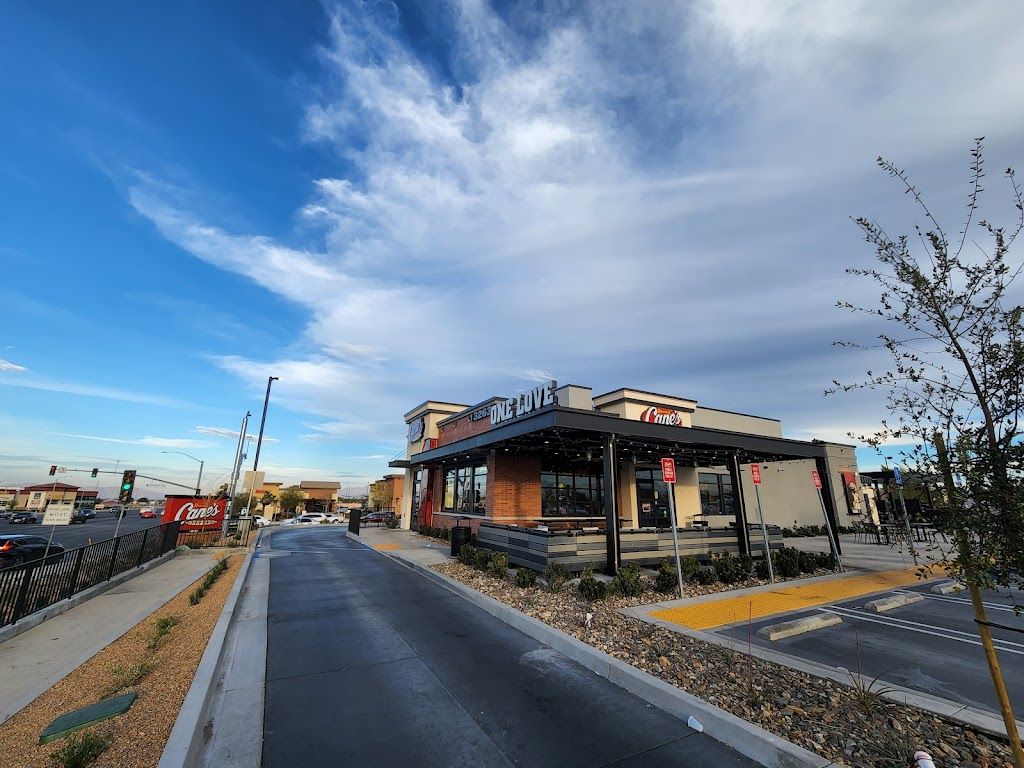 Raising Cane’s Chicken Fingers | 13263 Main St, Hesperia, CA 92345, USA | Phone: (760) 972-3797