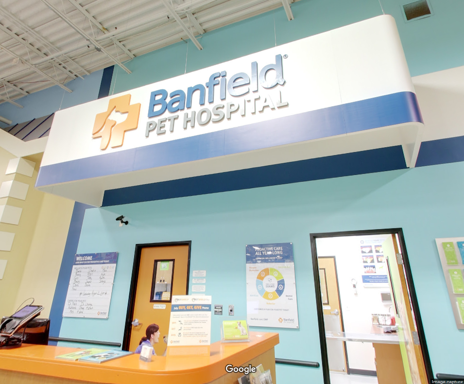 Banfield Pet Hospital | Southfield, MI 48034, USA | Phone: (248) 352-4636