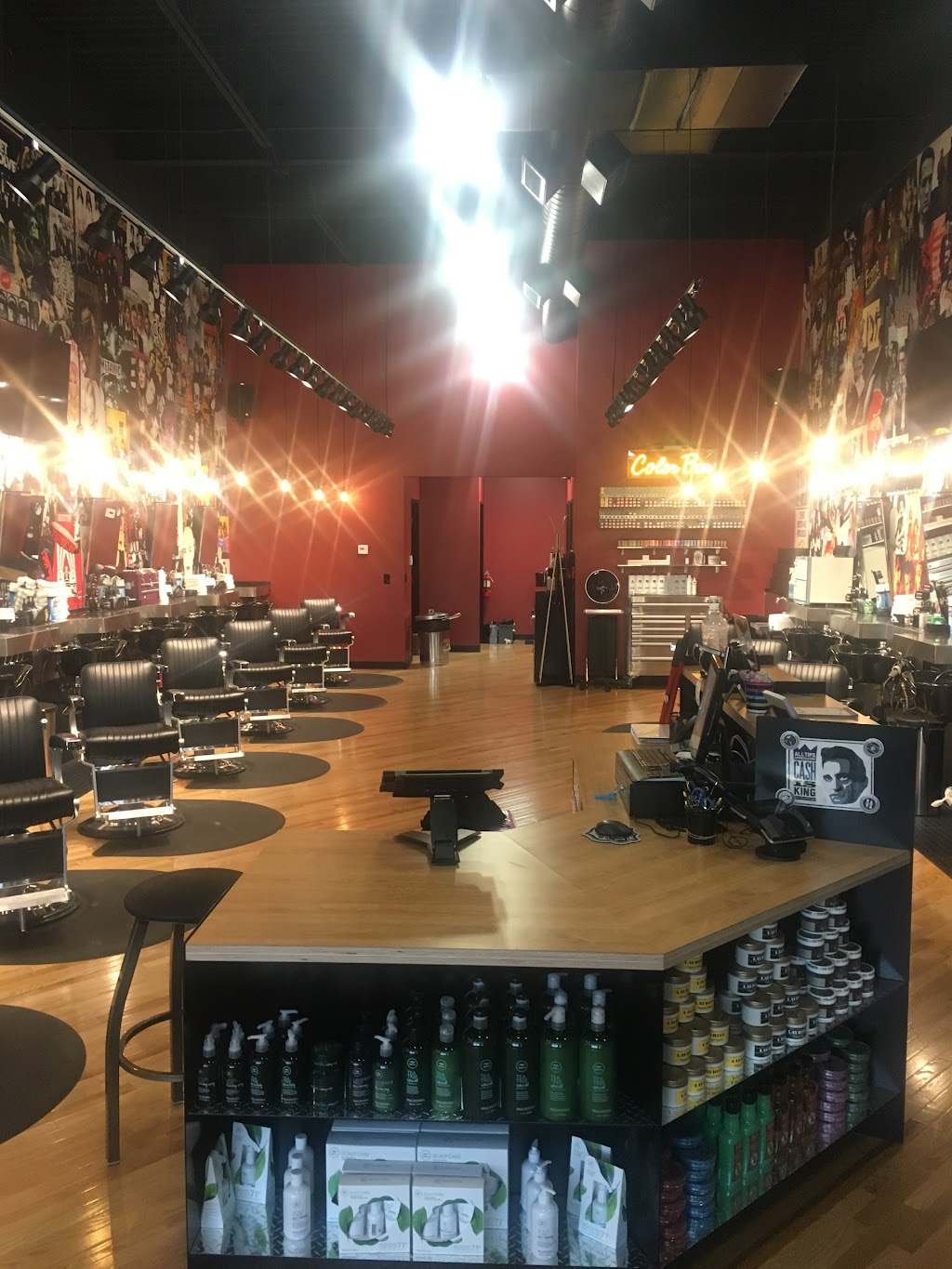 Floyds 99 Barbershop | 23890 E Smoky Hill Rd Unit #2, Aurora, CO 80016, USA | Phone: (303) 427-3205