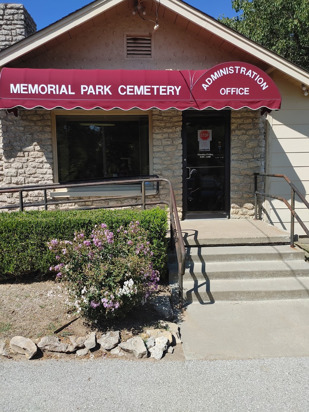 Memorial Park Cemetery | 4200 Nowata Rd, Bartlesville, OK 74006, USA | Phone: (918) 333-1307