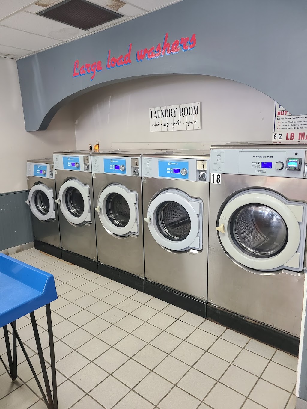 So Fresh & Clean Laundromat | 4 Hovendon Ave, Brockton, MA 02302, USA | Phone: (508) 828-0712