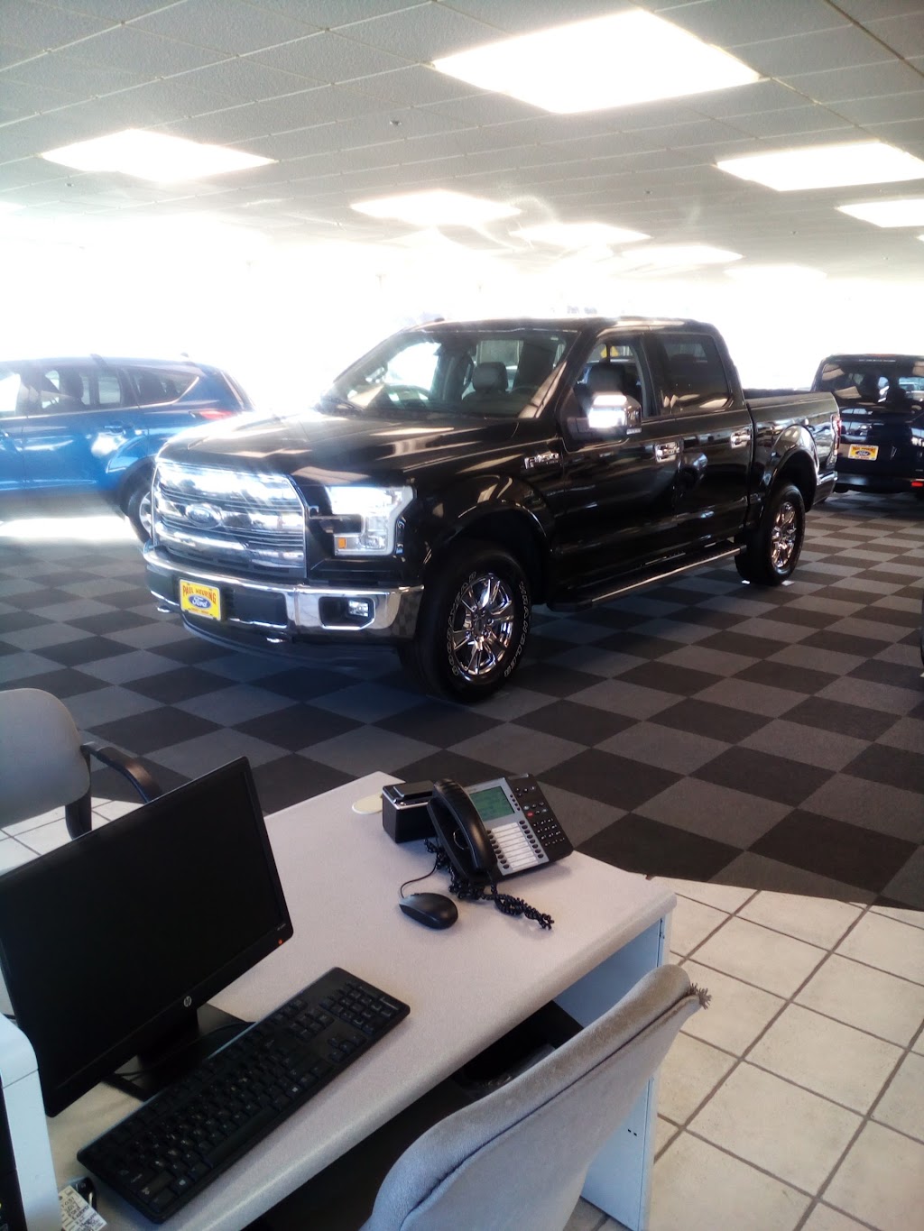 Paul Heuring Ford | 720 N Hobart Rd, Hobart, IN 46342, USA | Phone: (219) 942-3673