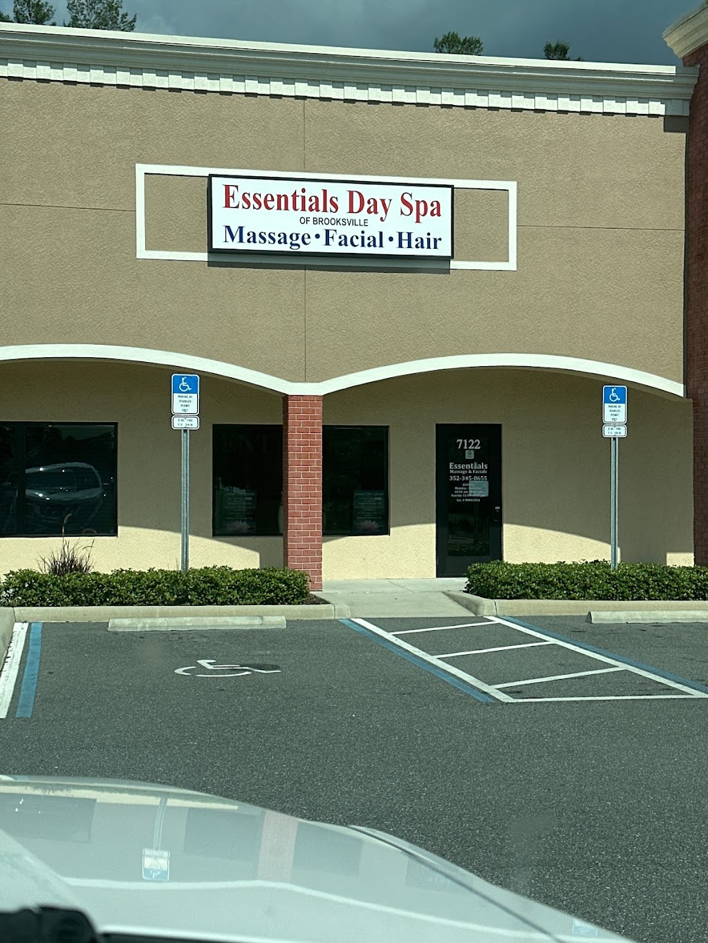 Essentials Massage & Facials of Springhill & Brooksville | 7122 Sagheer St, Brooksville, FL 34613, USA | Phone: (352) 345-8655