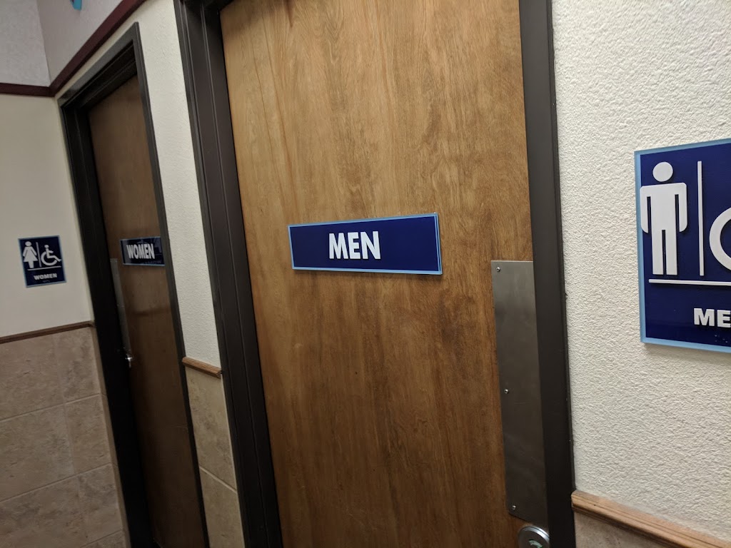 Exxon | 701 Nueces St, George West, TX 78022, USA | Phone: (361) 447-2517