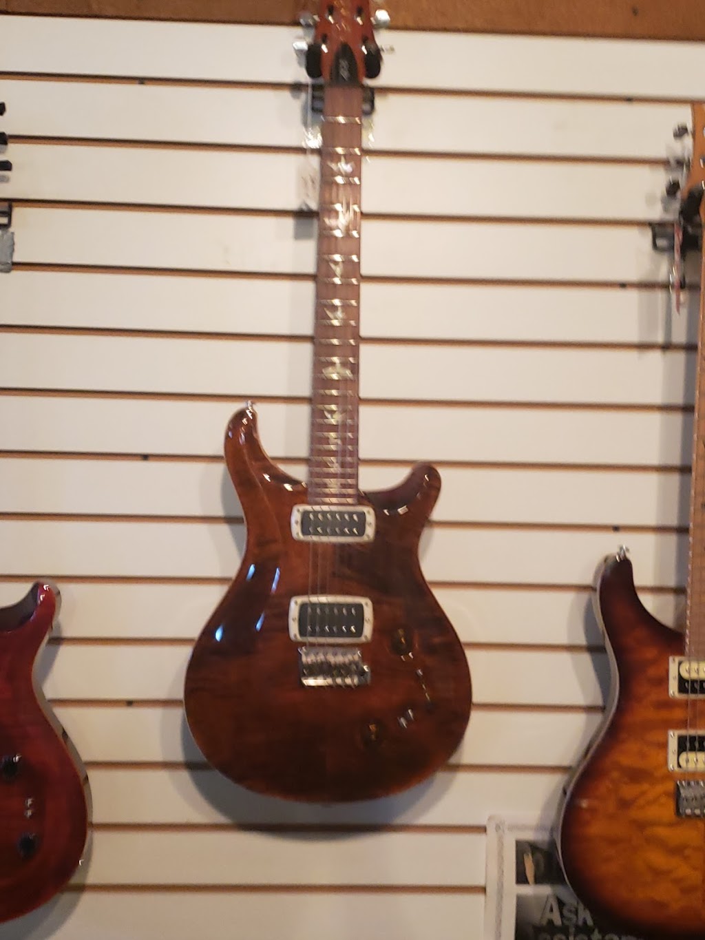 Black Mountain Guitar Co | 6220 E Cave Creek Rd, Cave Creek, AZ 85331, USA | Phone: (480) 488-5441