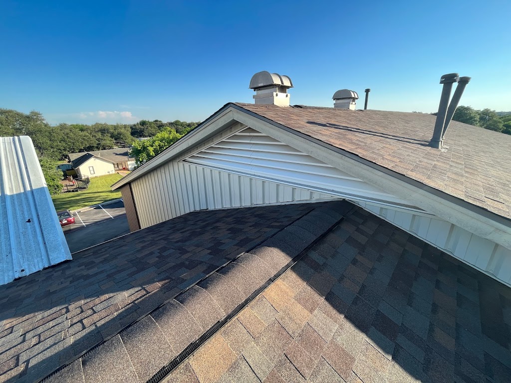 Lone Star Roofing & Gutters | 10921 E Crystal Falls Pkwy D 101, Leander, TX 78641, USA | Phone: (512) 551-0888