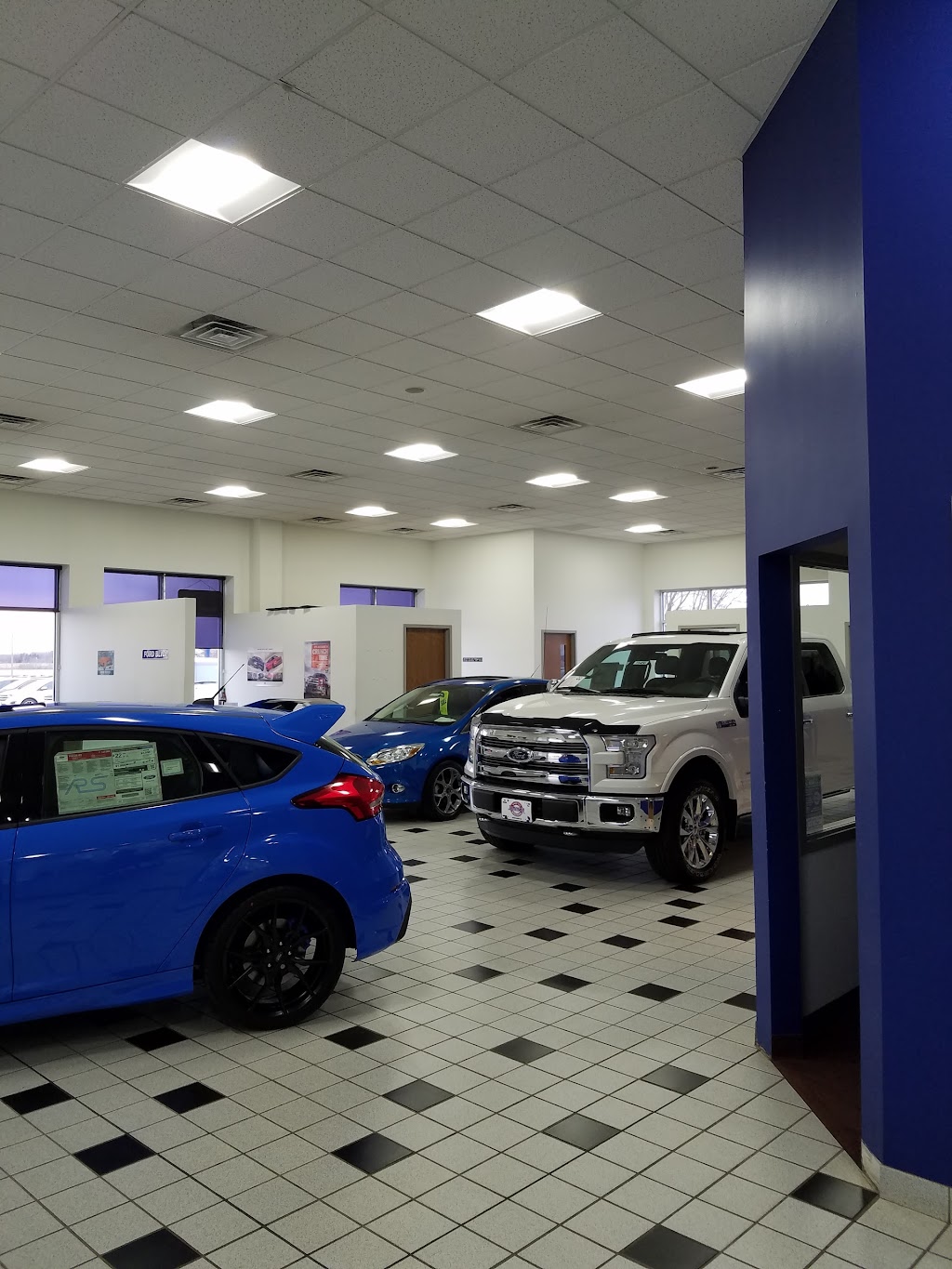 Johnson Ford of New Richmond | 812 Noble Rd, New Richmond, WI 54017, USA | Phone: (715) 246-2561