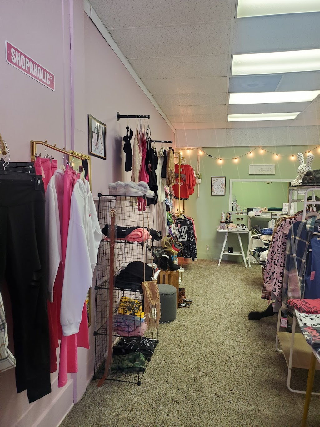 Simply Charmed Boutique | 145 S Fulton St, Wauseon, OH 43567, USA | Phone: (567) 686-7001