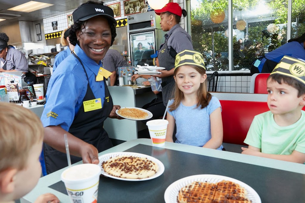 Waffle House | 165 Park Ave, Orange Park, FL 32073, USA | Phone: (904) 269-3612