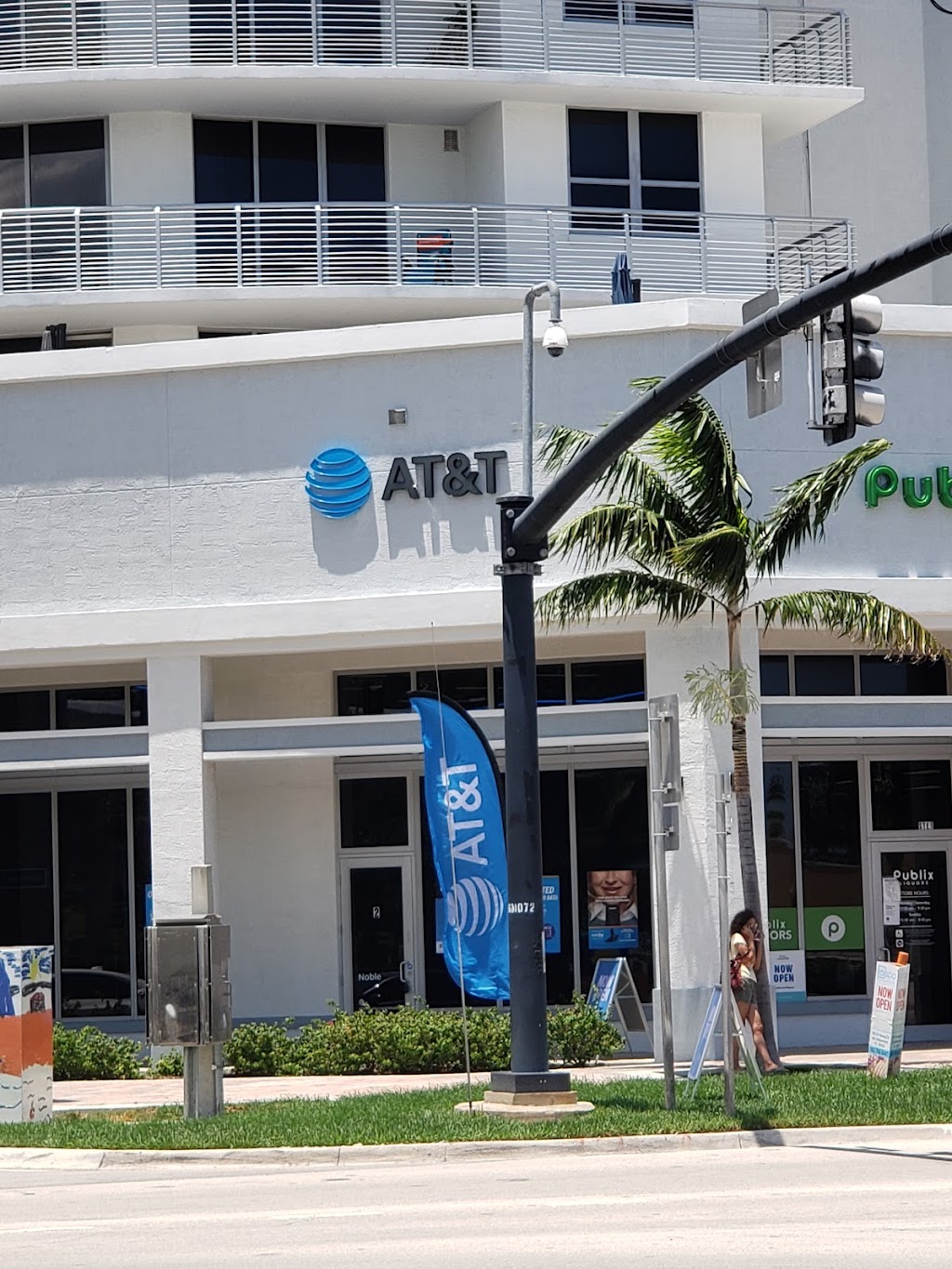 AT&T Store | 1761 N Young Cir Ste #2, Hollywood, FL 33020, USA | Phone: (954) 639-4709