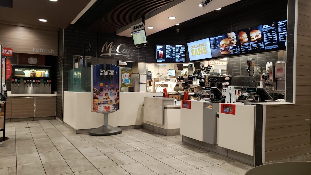 McDonalds | 8175 S John Young Pkwy, Orlando, FL 32819, USA | Phone: (407) 218-4199