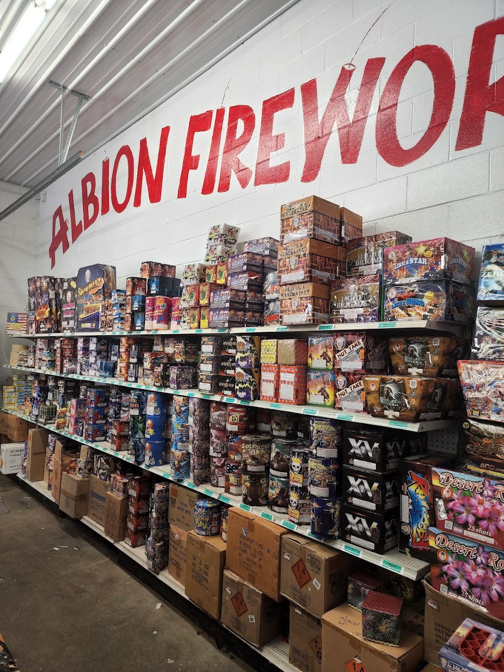 Albion Fireworks | 414 Albion Rd, Edgerton, WI 53534, USA | Phone: (608) 884-0091