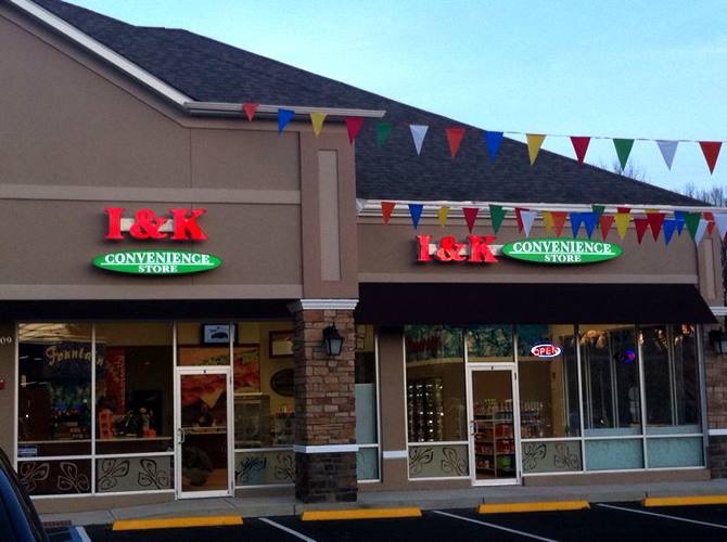 Robins Convenience Store Deli & Grill | 3109 Bordentown Ave, Parlin, NJ 08859, USA | Phone: (732) 707-3355