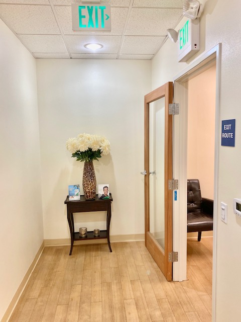 IVY DENTAL - Elaine Kim, DDS.,P.C. | 4950 Barranca Pkwy #206, Irvine, CA 92604 | Phone: (949) 252-9988