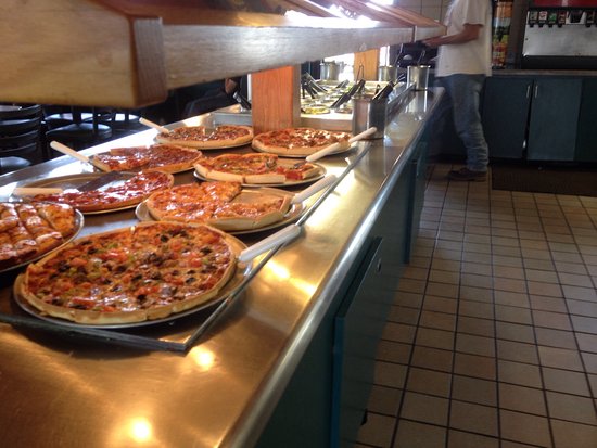 Mazzios Italian Eatery | 3313 E Admiral Pl, Tulsa, OK 74110, USA | Phone: (918) 664-4444