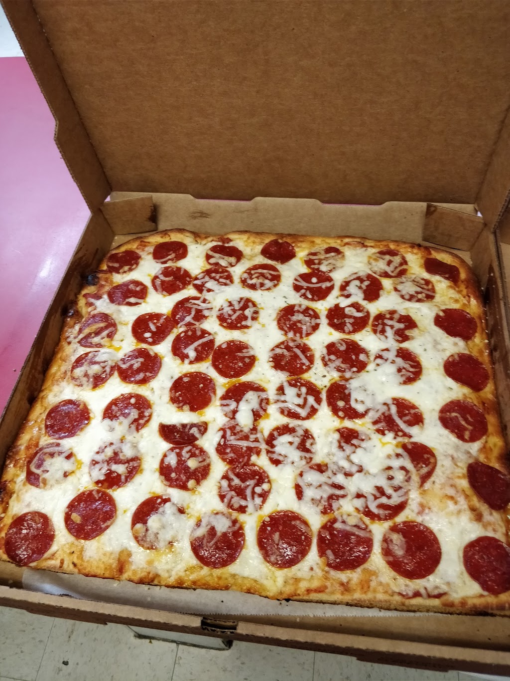 New Yorker Pizza Mocksville | 1678 US-64, Mocksville, NC 27028, USA | Phone: (336) 940-3742