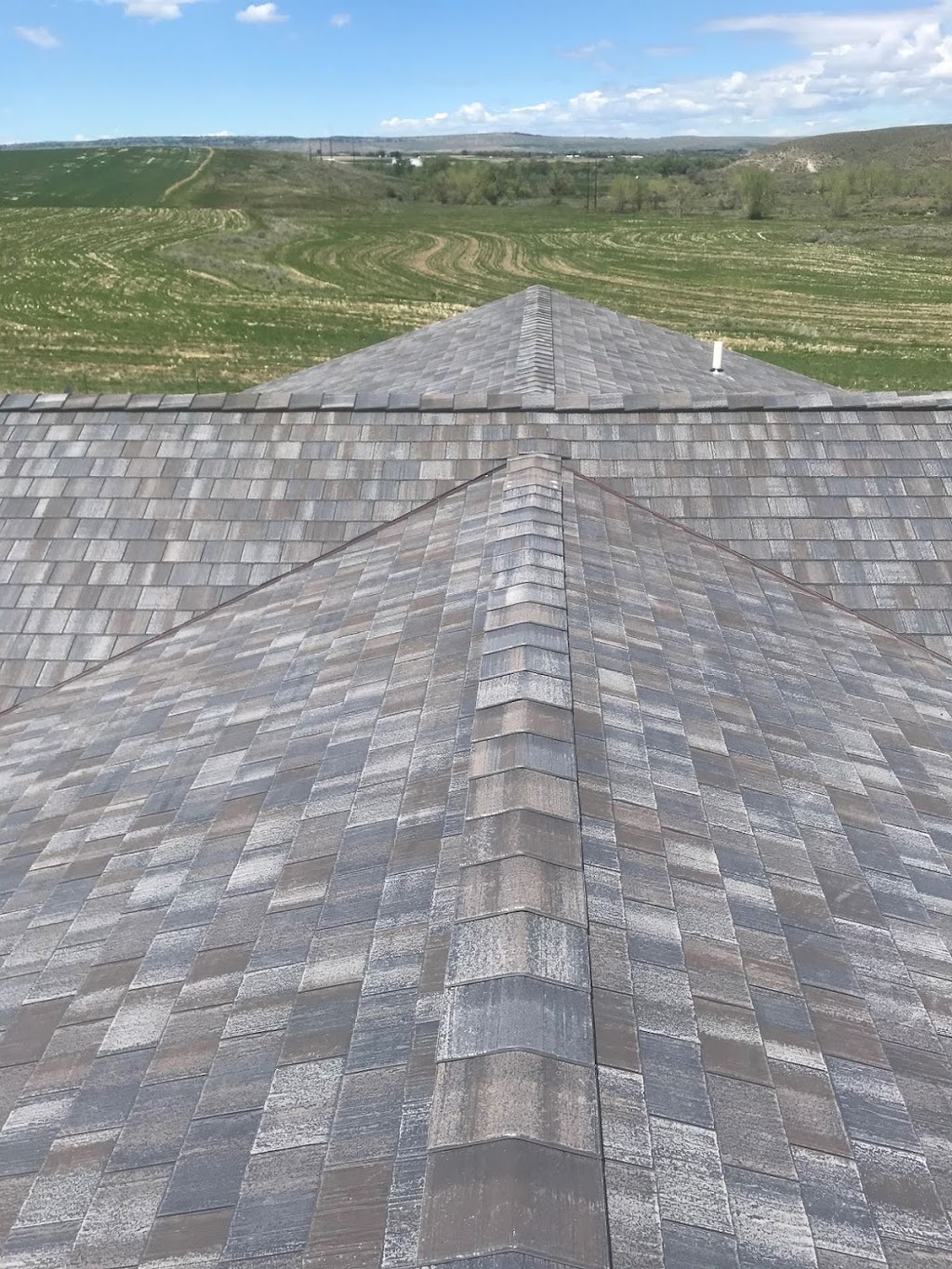 F Wave Roofing | 921 S Burleson Blvd, Burleson, TX 76028, USA | Phone: (817) 754-9021