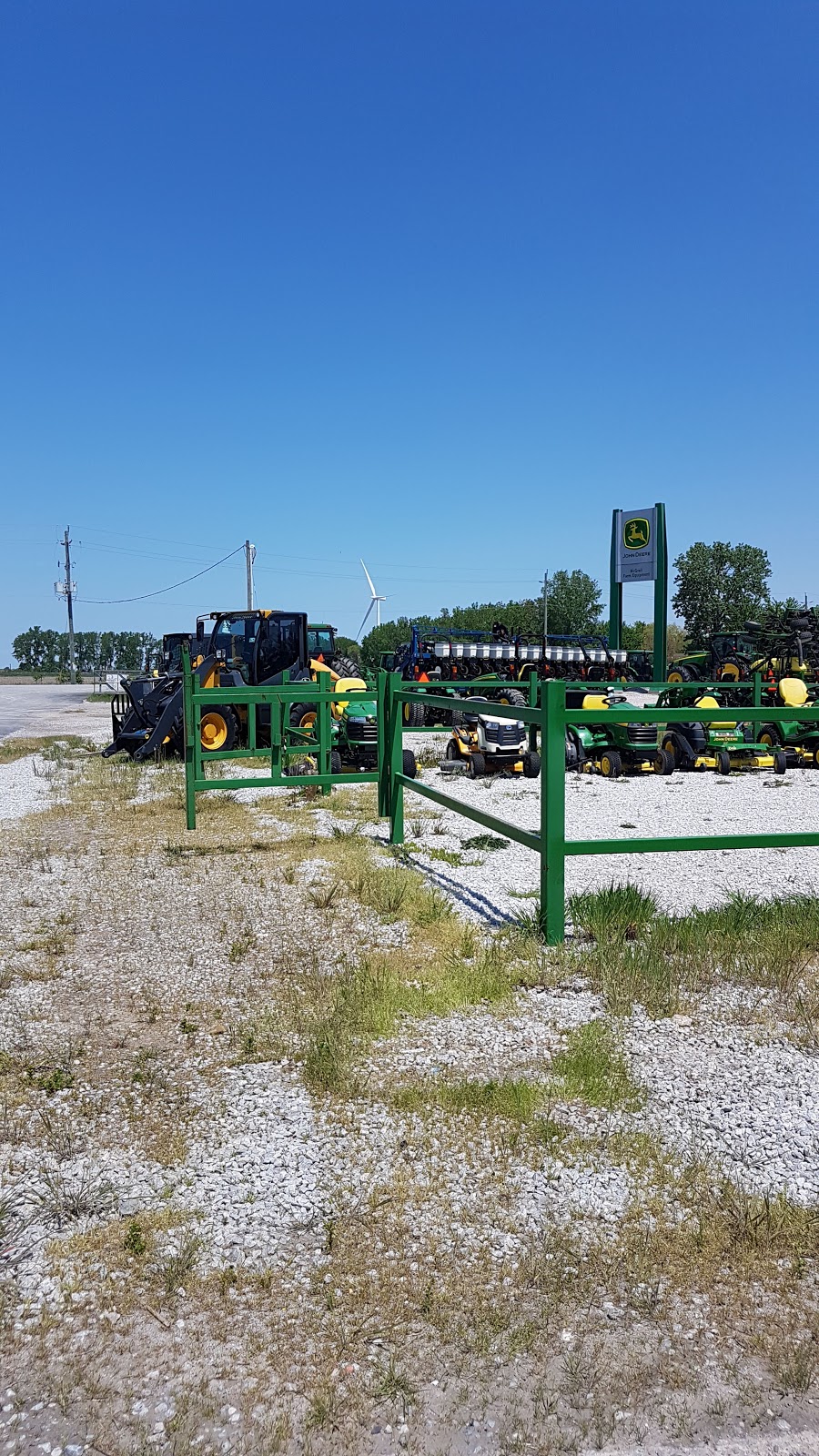 Huron Tractor | 8705 Middle Road, Essex County Rd 46, Comber, ON N0P 1J0, Canada | Phone: (519) 687-6662