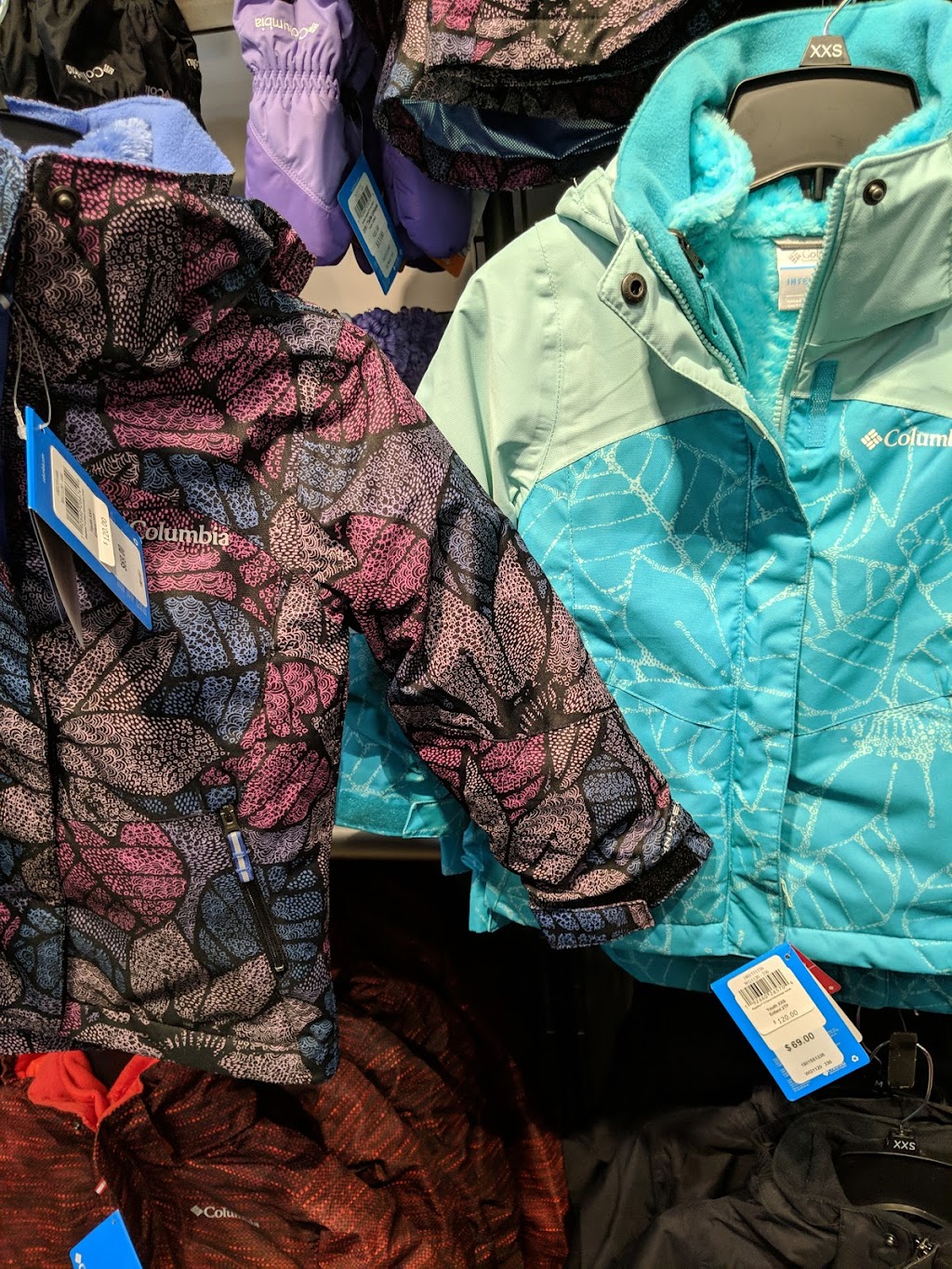 Columbia Sportswear Employee Store at prAna | 3209 Lionshead Ave, Carlsbad, CA 92010 | Phone: (760) 936-0458