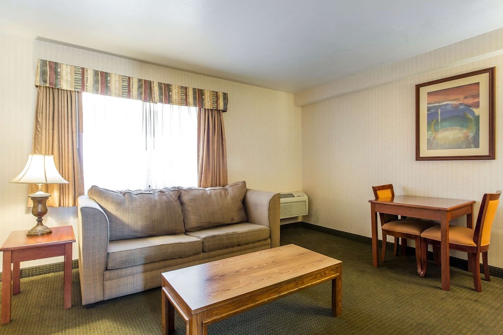 Econo Lodge Inn & Suites Riverside - Corona | 11043 Magnolia Ave, Riverside, CA 92505, USA | Phone: (951) 688-5000
