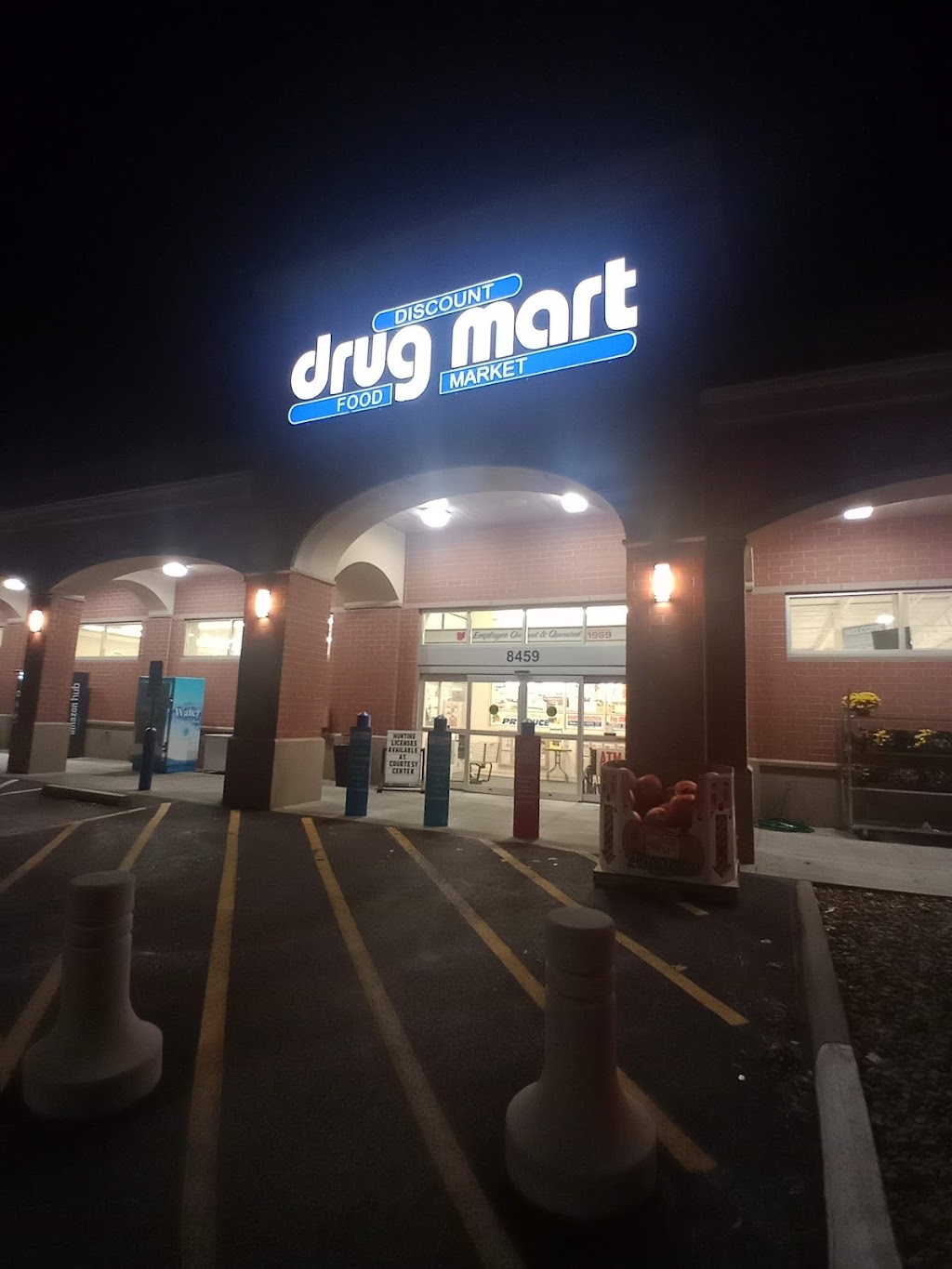 Discount Drug Mart | 8459 E Washington St, Chagrin Falls, OH 44023, USA | Phone: (440) 543-8844