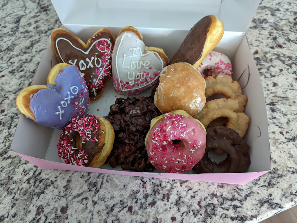 Pink Dozen Donuts | 1300 E Covell Blvd # D, Davis, CA 95616, USA | Phone: (530) 758-0390