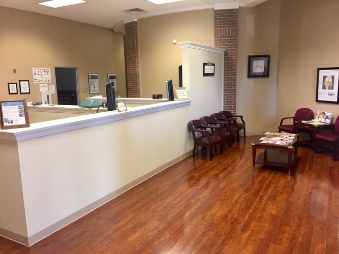 Hometown Chiropractic & Rehab | 2200 W Ennis Ave # A, Ennis, TX 75119, USA | Phone: (972) 875-8600