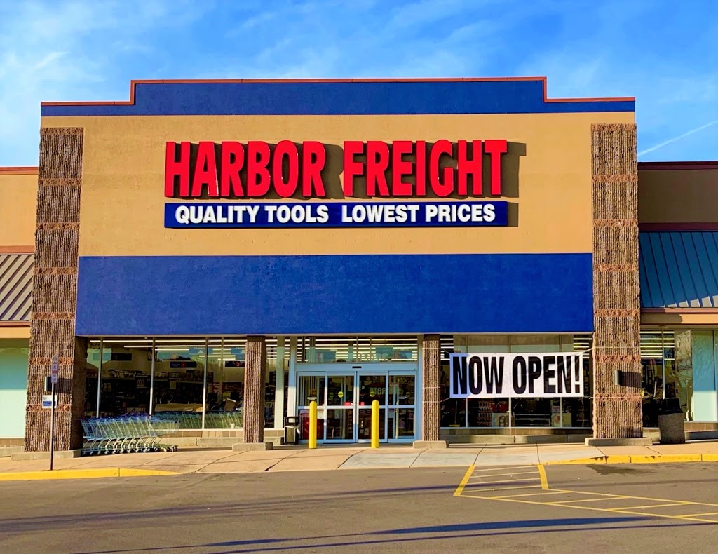 Harbor Freight Tools | 13913 Manchester Rd, Manchester, MO 63011, USA | Phone: (636) 779-7475