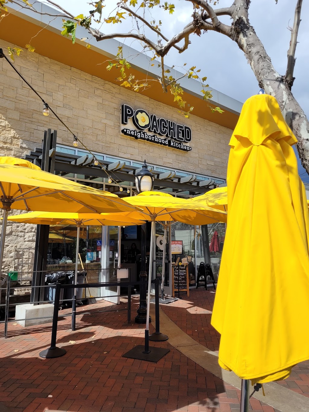 Poached Neighborhood Kitchen | 9510 Lakewood Blvd, Downey, CA 90240, USA | Phone: (562) 485-2300