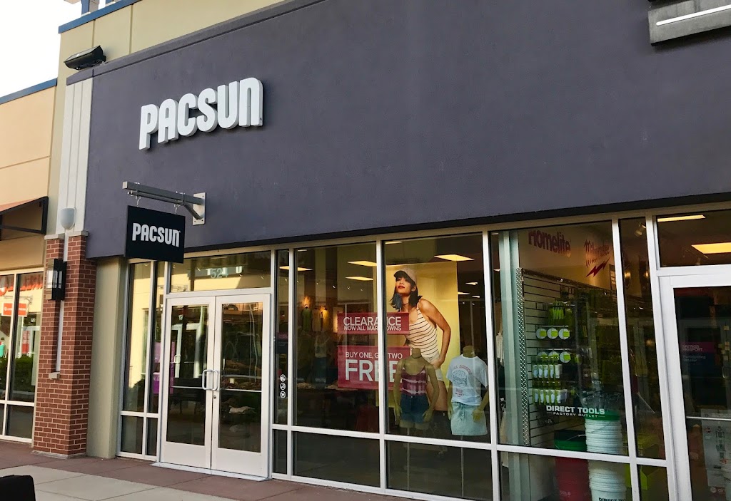PacSun | Premium Outlets, 18521 Outlet Blvd, Chesterfield, MO 63005, USA | Phone: (636) 778-1556