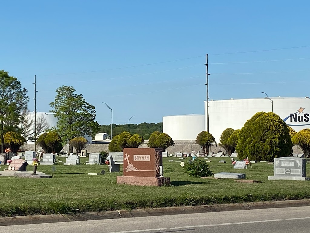 Sunset Lawns Cemetery | 2100 Sunset Rd, El Dorado, KS 67042, USA | Phone: (316) 321-3410