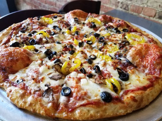 Clinton Hometown Pizza | 131 W Michigan Ave, Clinton, MI 49236, USA | Phone: (517) 456-7477