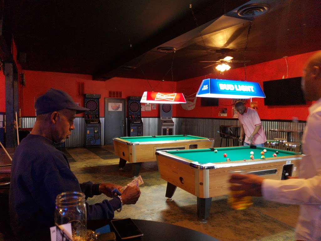 Holeshotz Bar & Grill | 2905 Patterson Rd, Florissant, MO 63031, USA | Phone: (314) 227-5720