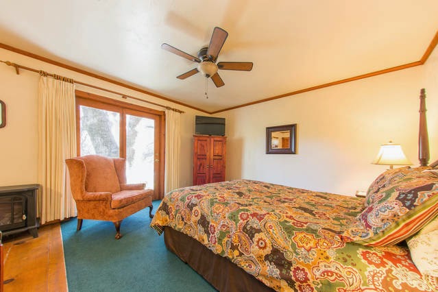 Oak Hill Inn, Julian | 2995 Coleman Cir, Julian, CA 92036, USA | Phone: (760) 765-1562