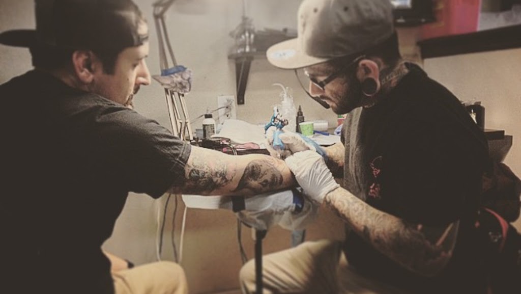 Queens Gold Tattoo | 1310 7th St, Sanger, CA 93657, USA | Phone: (559) 430-9342