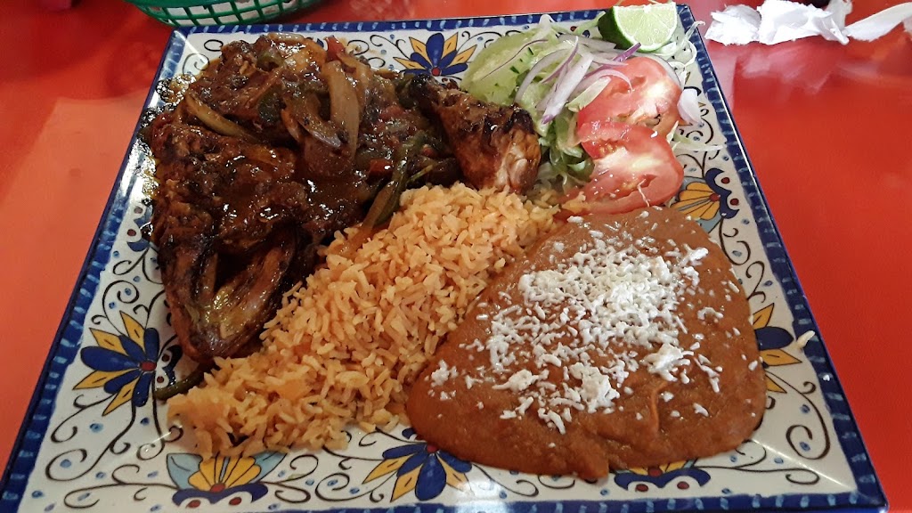 Mariscos El Pulpo | 2332 W Oak Ridge Rd, Orlando, FL 32809, USA | Phone: (407) 930-7477