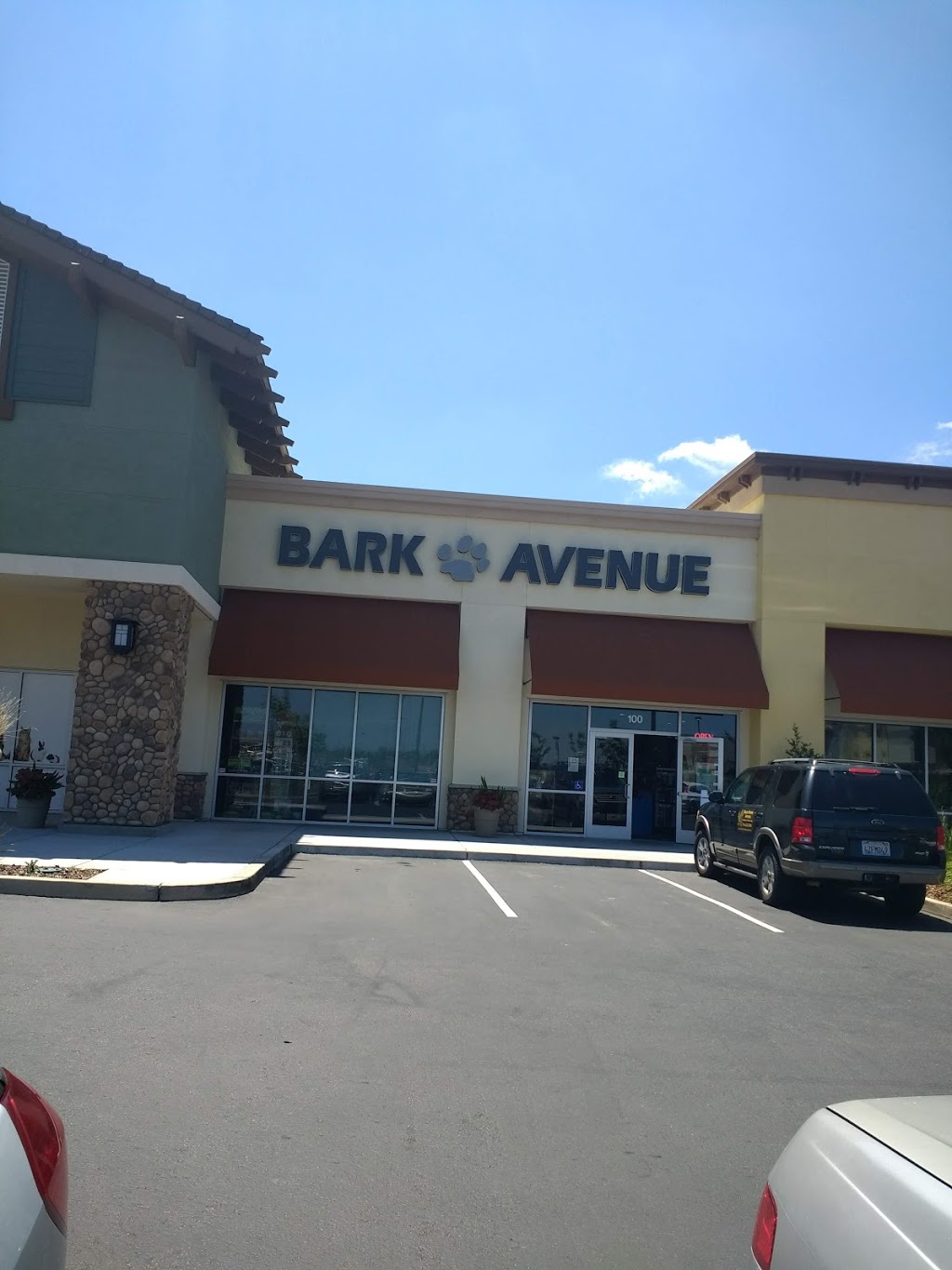 Bark Avenue | 4044 Sunrise Blvd, Rancho Cordova, CA 95742, USA | Phone: (916) 608-2275